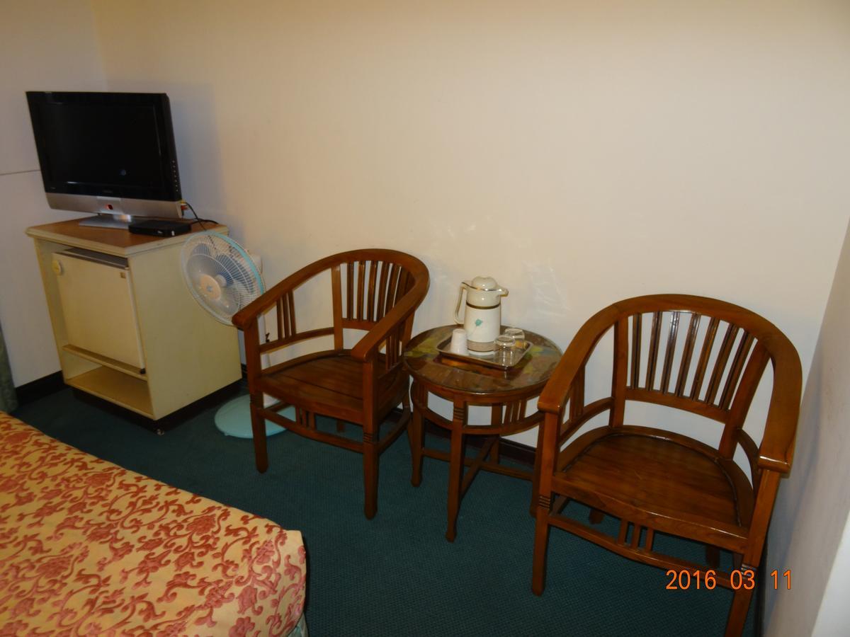 Jia Xin Hotel Kota Chiayi Bagian luar foto