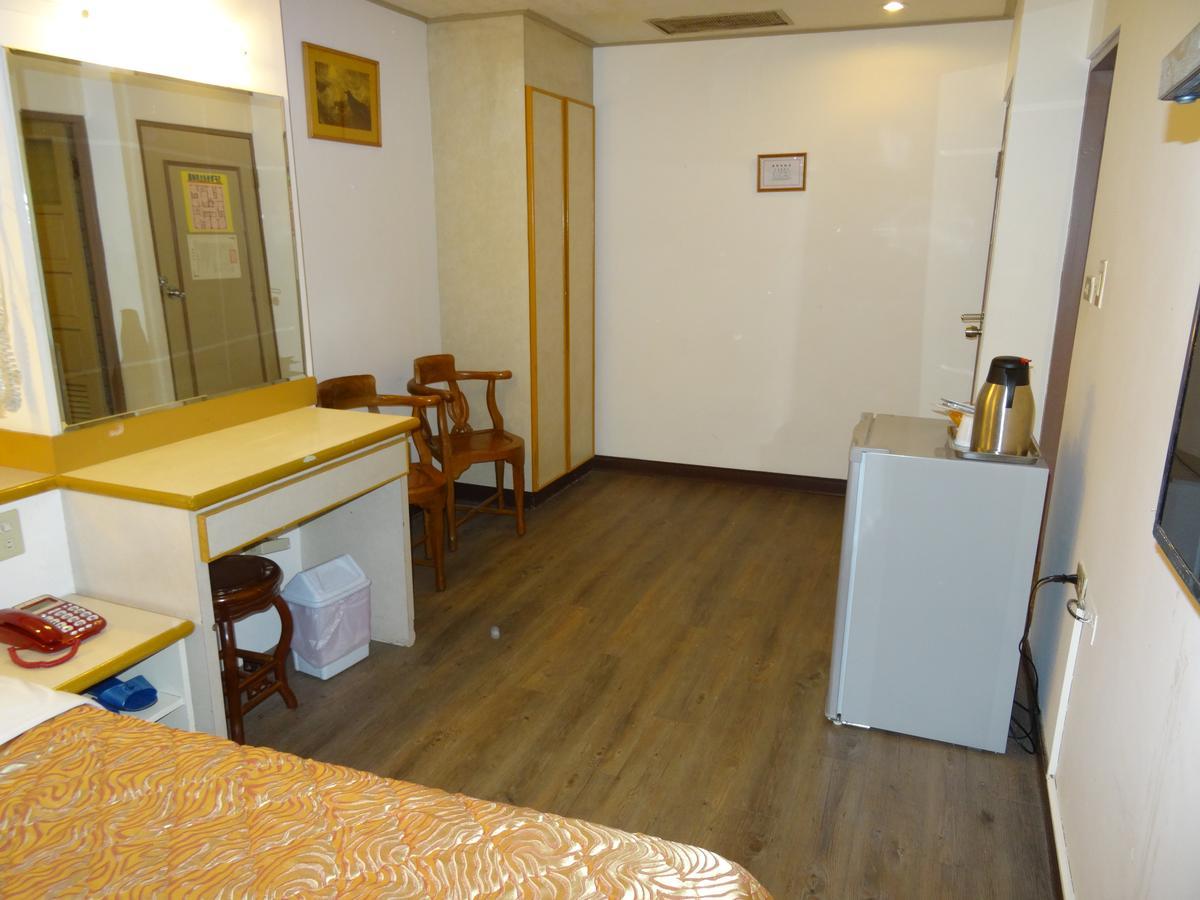 Jia Xin Hotel Kota Chiayi Bagian luar foto
