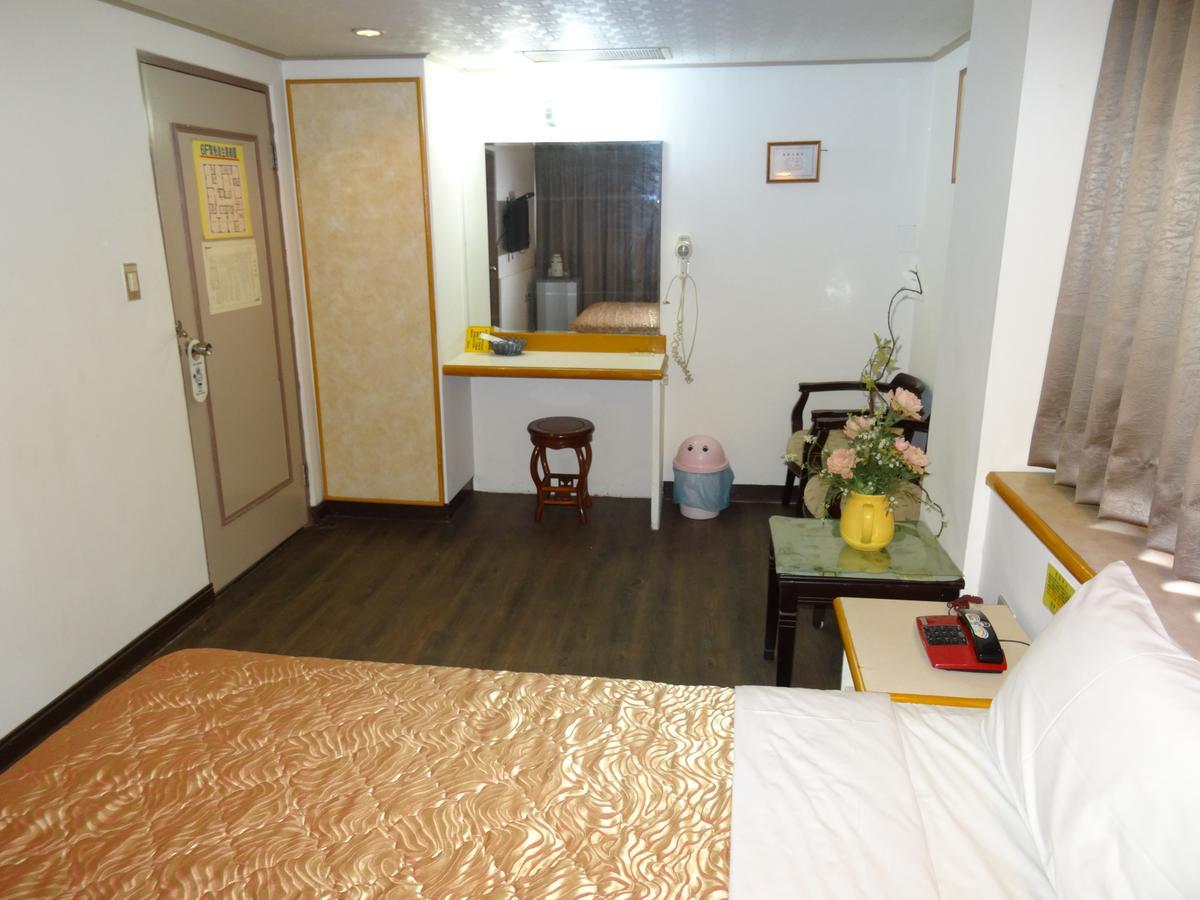 Jia Xin Hotel Kota Chiayi Bagian luar foto