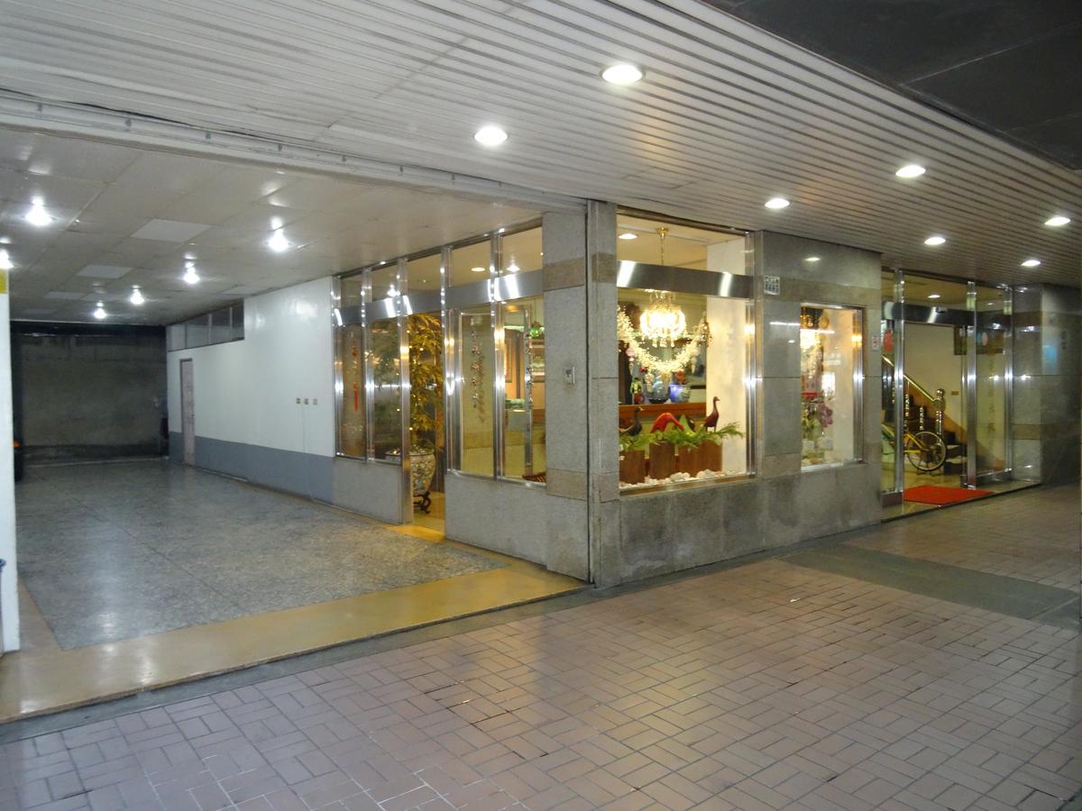 Jia Xin Hotel Kota Chiayi Bagian luar foto