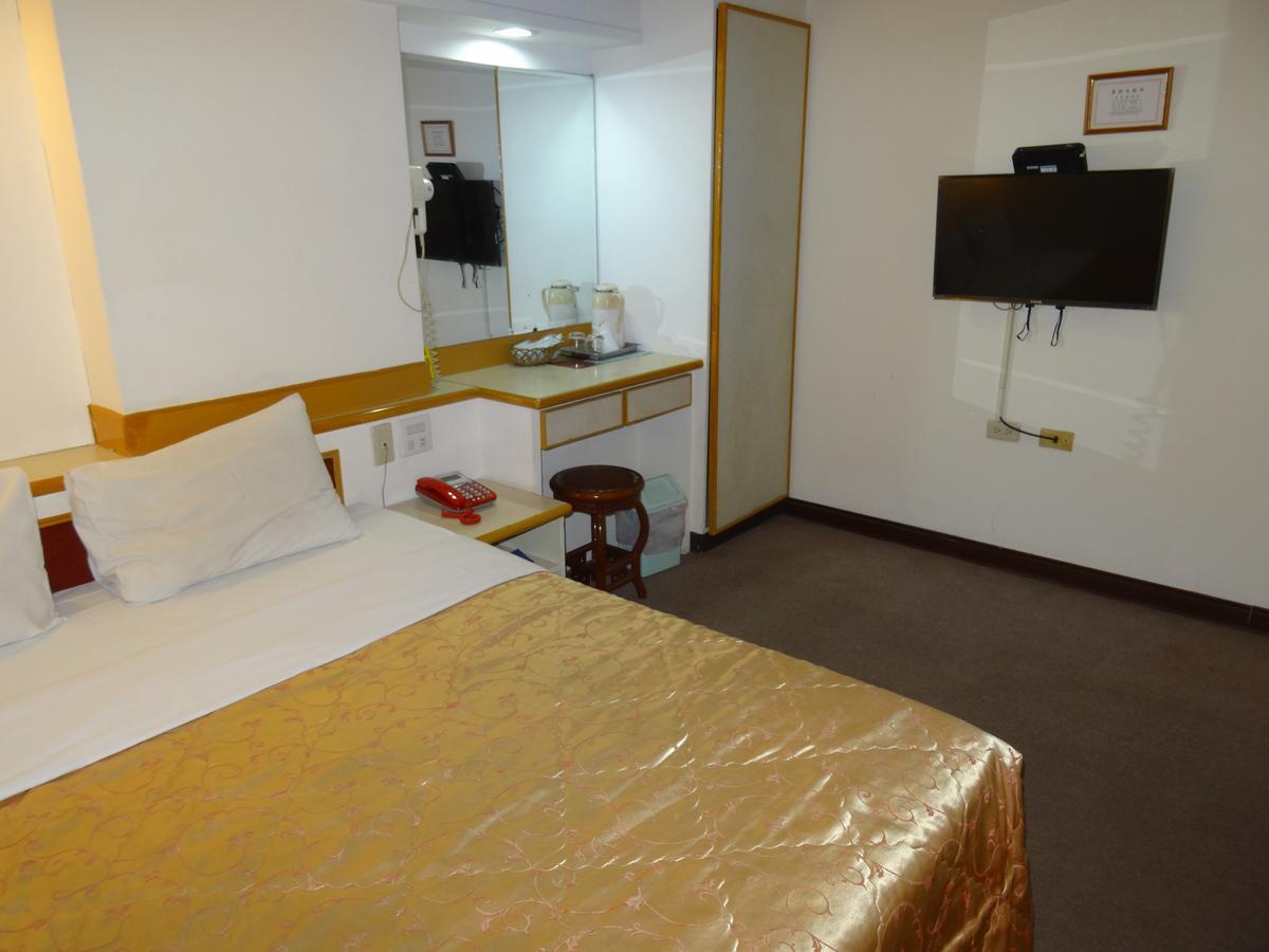 Jia Xin Hotel Kota Chiayi Bagian luar foto