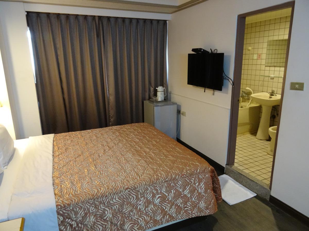 Jia Xin Hotel Kota Chiayi Bagian luar foto