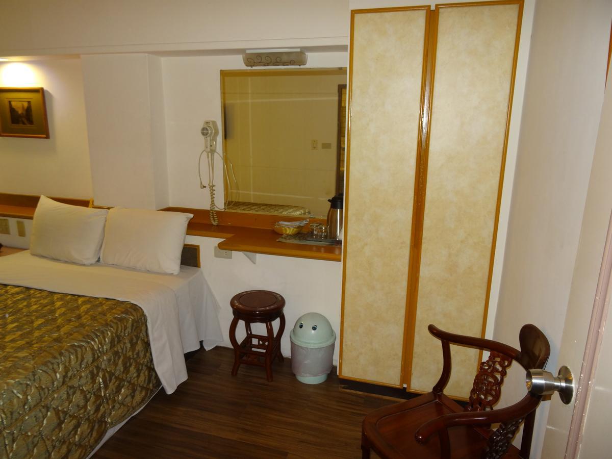 Jia Xin Hotel Kota Chiayi Bagian luar foto